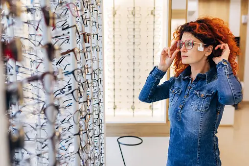 Eyeglasses For Women To Elevate Your Looks this 2024