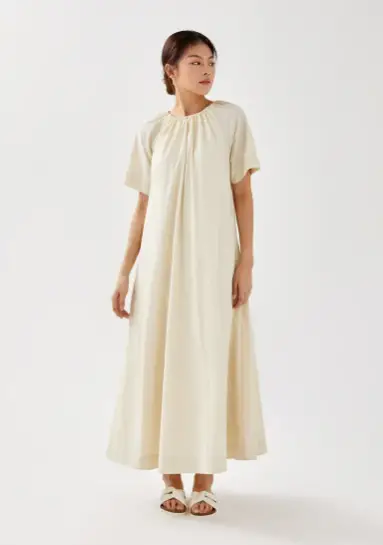 Perfect Summer Dresses Ideas for vacation travels -Mirah Trapeze Maxi Dress