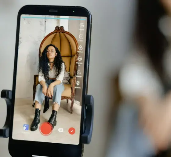 10 Popular TikTok Influencers to Follow for Fashion Hacks