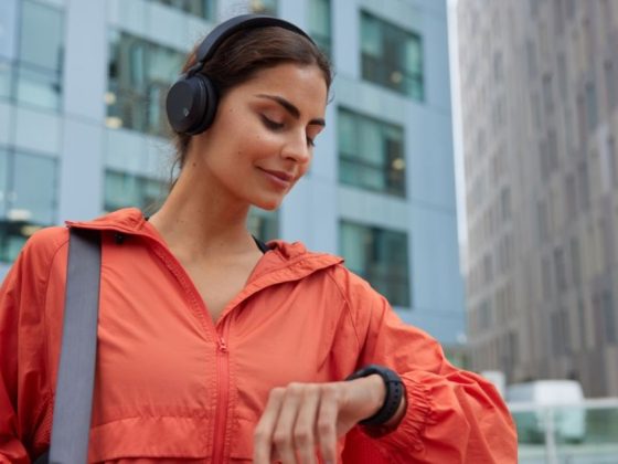 6 Trendy Smartwatches for Women That Double as Chic Accessories