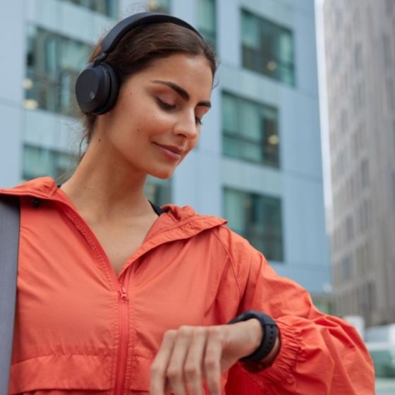 6 Trendy Smartwatches for Women That Double as Chic Accessories