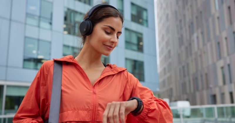 6 Trendy Smartwatches for Women That Double as Chic Accessories