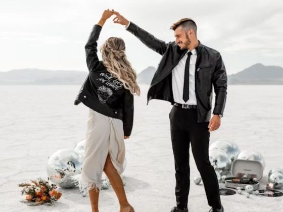 50+ Anniversary Outfit Ideas to Celebrate Love & Milestones