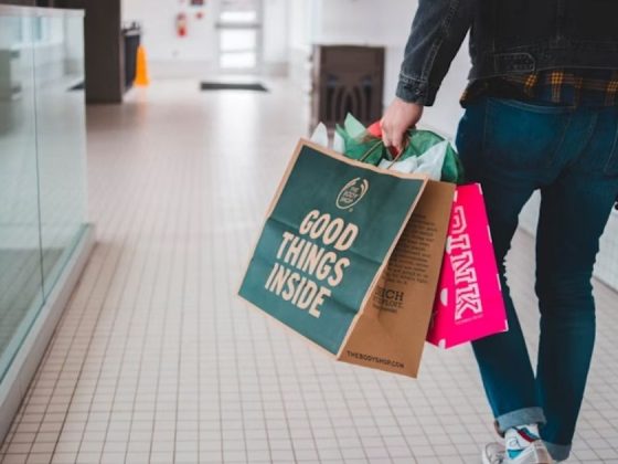 10 Best Mindful Shopping Hacks for Lasting Wardrobe Joy