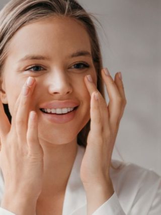 Keep Your Skin Moisturized When You Travel Abroad