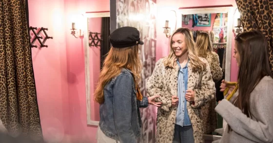 Reasons Vintage Clothing Trends Are Captivating Fashion Fans