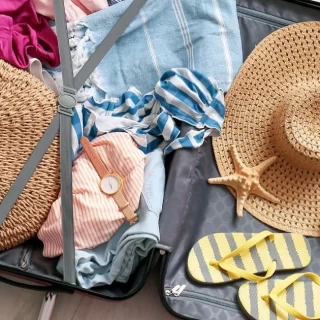 Best Beach Vacation Outfits That Are Easy To Pack