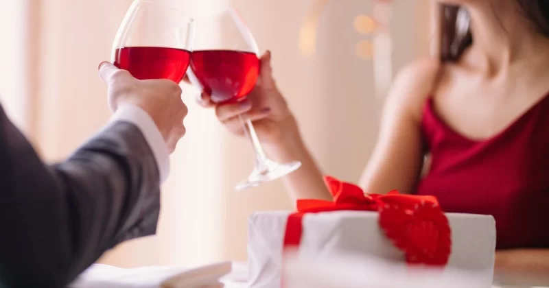 10 Best Valentine's Day Outfit Ideas That Turn Heads